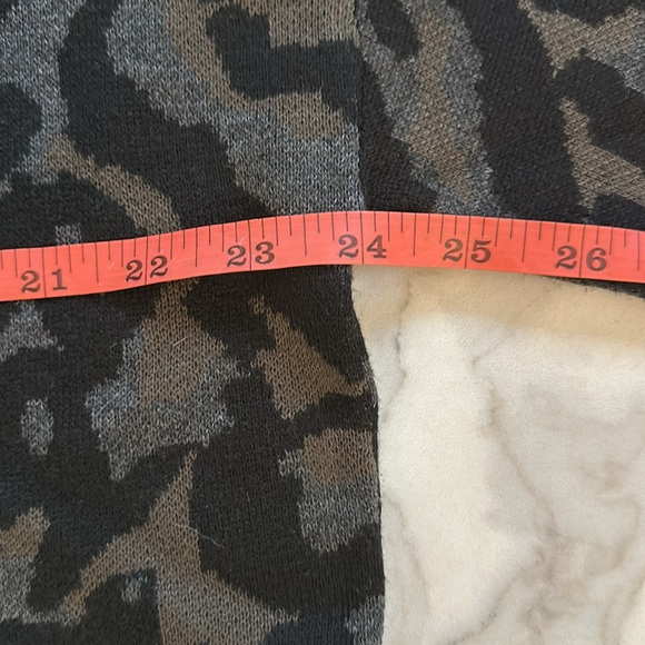 Anthropologie Top - Picture 6 of 9